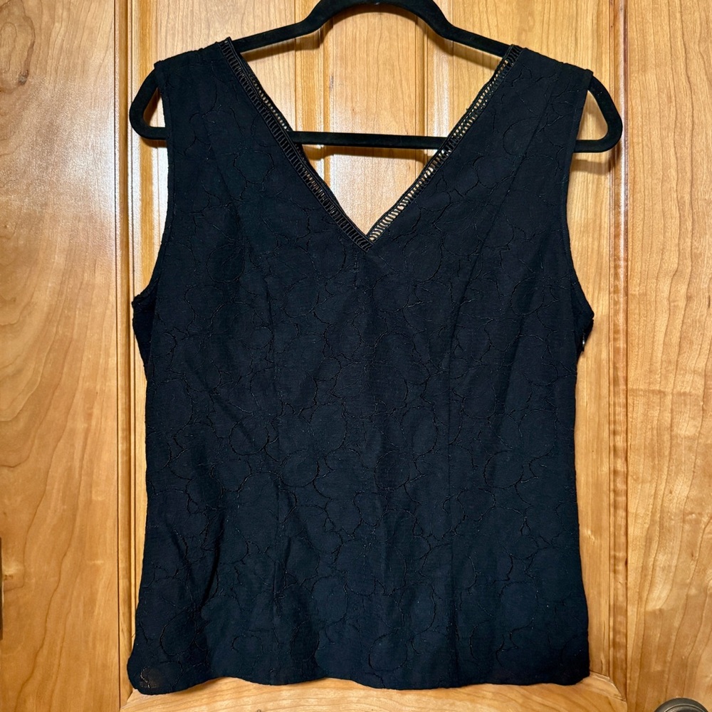 White House Black Market WHBM Black lace Sleeveless Blouse
